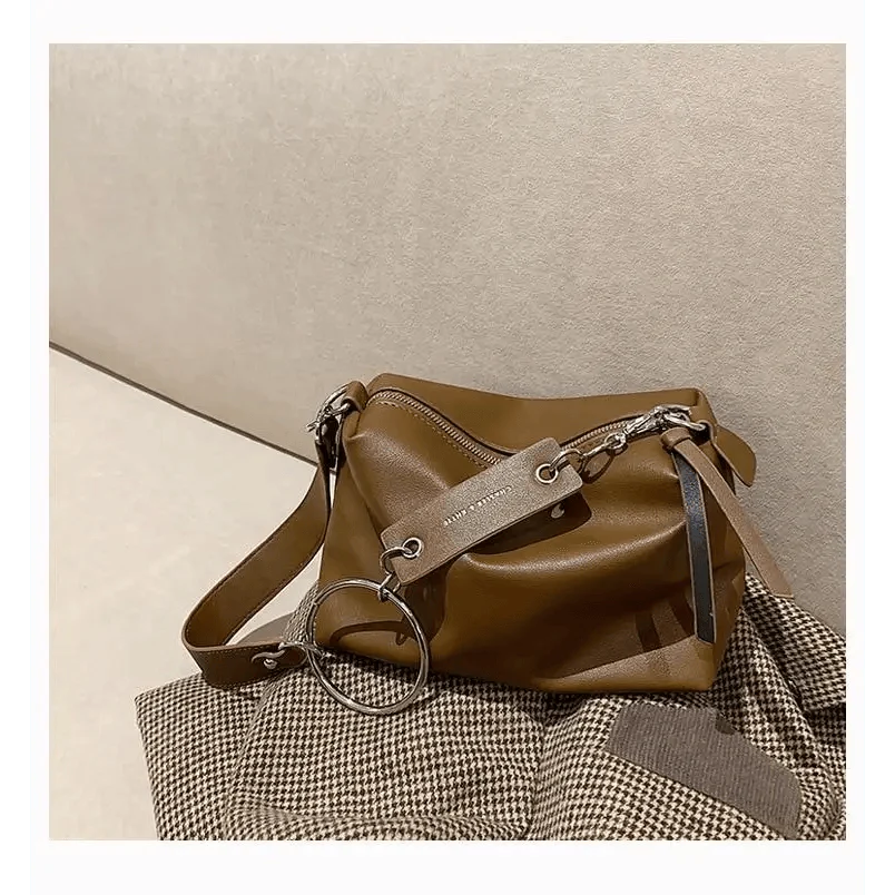 New PU Leather Shoulder Bag for Women Designer Wide Belt Handbags with Chain For Ladies Stevvex