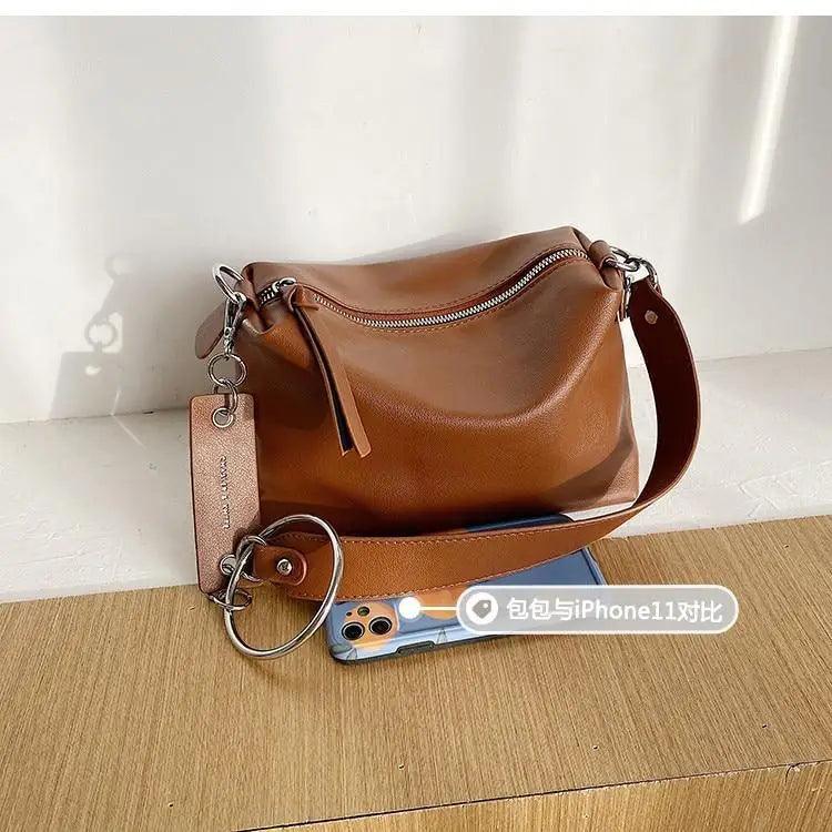 New PU Leather Shoulder Bag for Women Designer Wide Belt Handbags with Chain For Ladies Stevvex