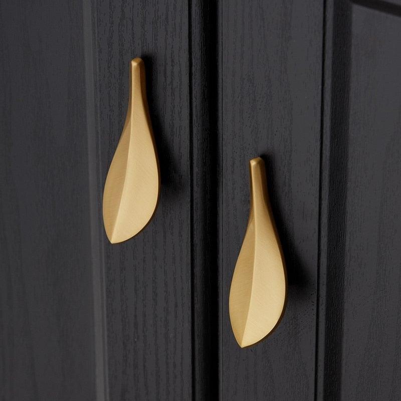 Nordic Style Solid Brass Gold Leaf Shaped 32mm Cabinet Knob Door Pulls Furniture Handles Knob Cabinet Knob Door Pulls Nordic Style Furniture Handles Knob Creative Light Luxury Handle Golden Leaf Handle Wardrobe Shoe Cabinet Bathroom Cabinet Handle Stevvex