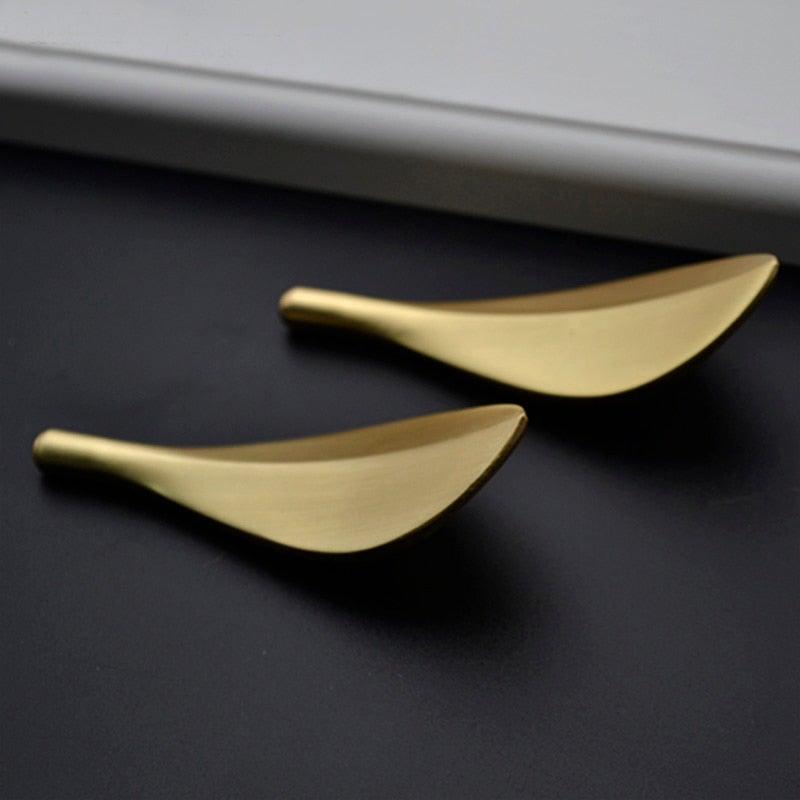 Nordic Style Solid Brass Gold Leaf Shaped 32mm Cabinet Knob Door Pulls Furniture Handles Knob Cabinet Knob Door Pulls Nordic Style Furniture Handles Knob Creative Light Luxury Handle Golden Leaf Handle Wardrobe Shoe Cabinet Bathroom Cabinet Handle Stevvex