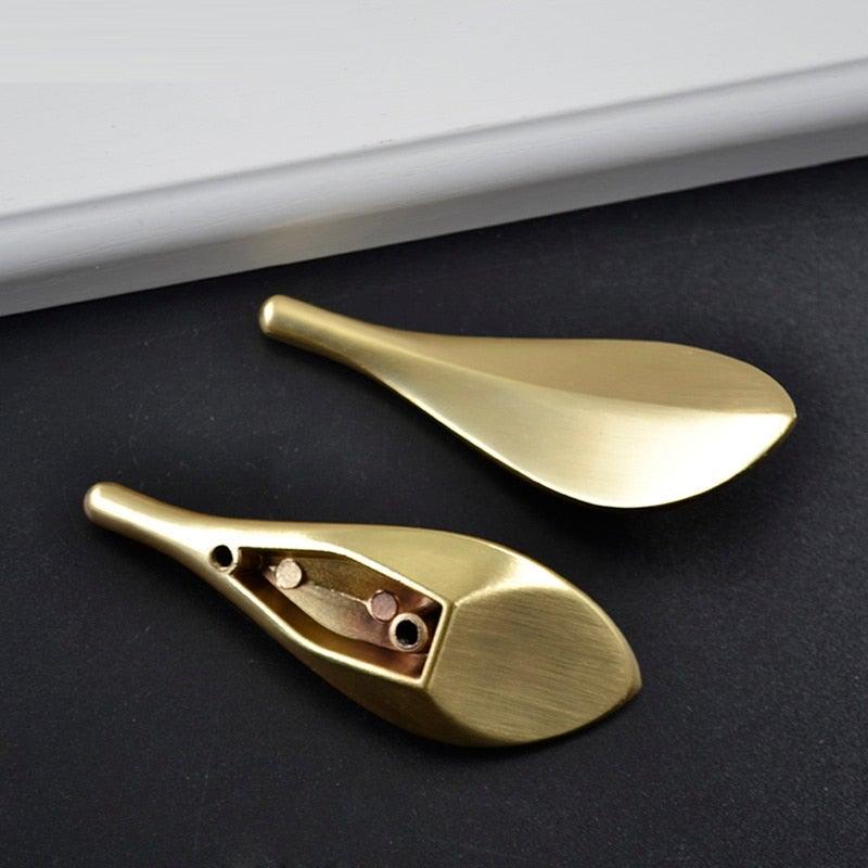 Nordic Style Solid Brass Gold Leaf Shaped 32mm Cabinet Knob Door Pulls Furniture Handles Knob Cabinet Knob Door Pulls Nordic Style Furniture Handles Knob Creative Light Luxury Handle Golden Leaf Handle Wardrobe Shoe Cabinet Bathroom Cabinet Handle Stevvex