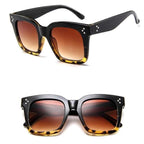 Oversized Women Square Retro Sunglasses Women Elegant Glasses For Women Luxury Eyeglasses Design Women/Men Ladies Fashion Comfortable Sunglasses Stevvex