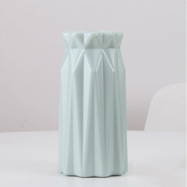 Plastic Vases Anti-ceramic Unbreakable Basket Imitation Rattan Flower Vase For Home Décor Desktop Decoration Living Room Office or Bookshelf Stevvex