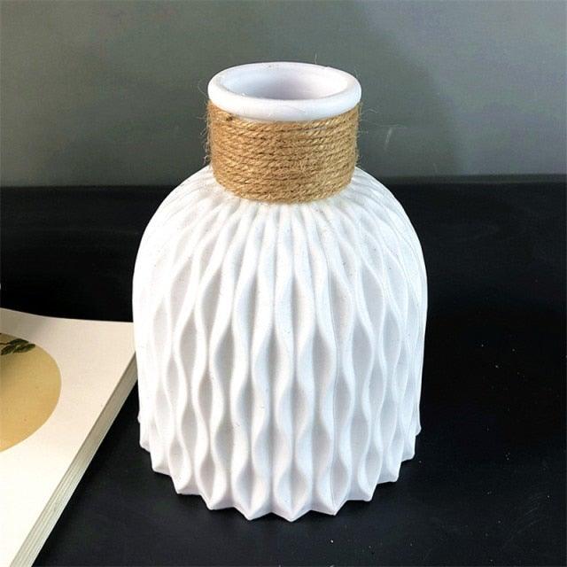 Plastic Vases Anti-ceramic Unbreakable Basket Imitation Rattan Flower Vase For Home Décor Desktop Decoration Living Room Office or Bookshelf Stevvex