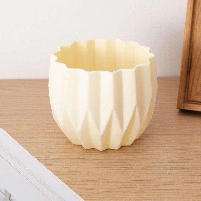 Plastic Vases Anti-ceramic Unbreakable Basket Imitation Rattan Flower Vase For Home Décor Desktop Decoration Living Room Office or Bookshelf Stevvex