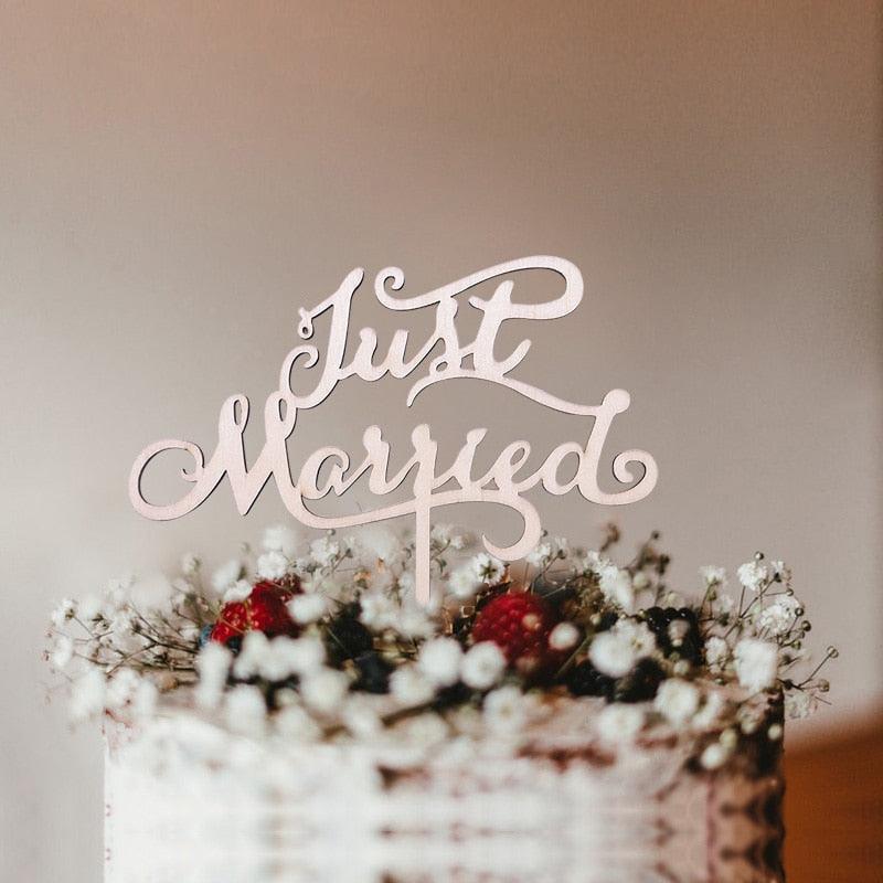 1Pcs Hollow Letter Love Just Married Mr & Mrs Cake Topper Mr and Mrs Cake Toppers Wooden Wedding Cake Topper Party Cake Decoration Mr And Mrs Cake Topper Bride and Groom Wooden Wedding Cake Topper For Wedding Party Supplies Stevvex