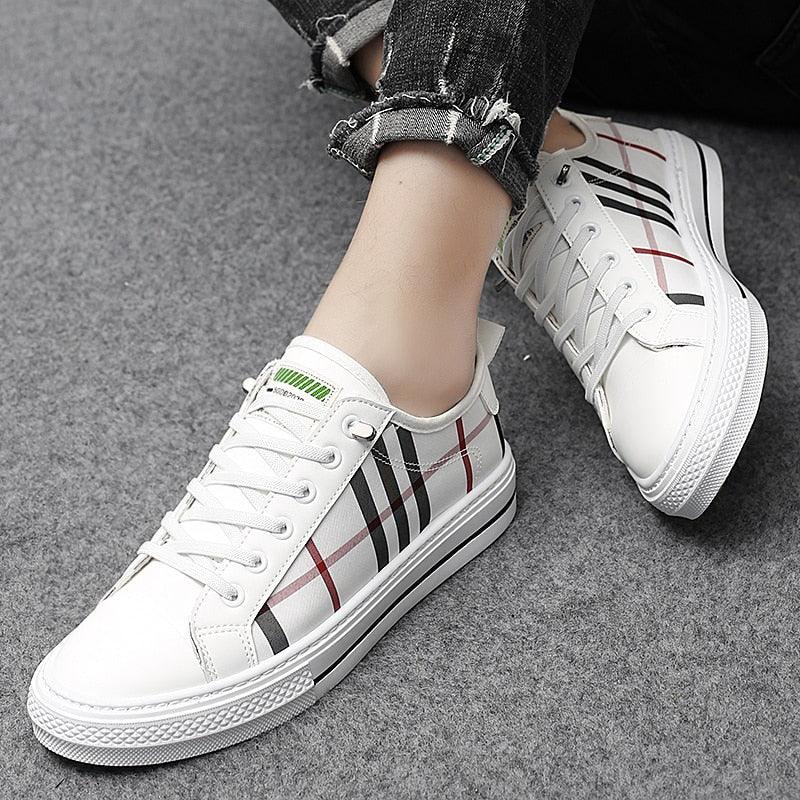 Summer Canvas Mens Breathable Vulcanize Sneakers Light Men Casual Walking Shoe Non-slip Fashionable Sports Shoes Mens Workout Lightweight White Flat Sneakers Stevvex