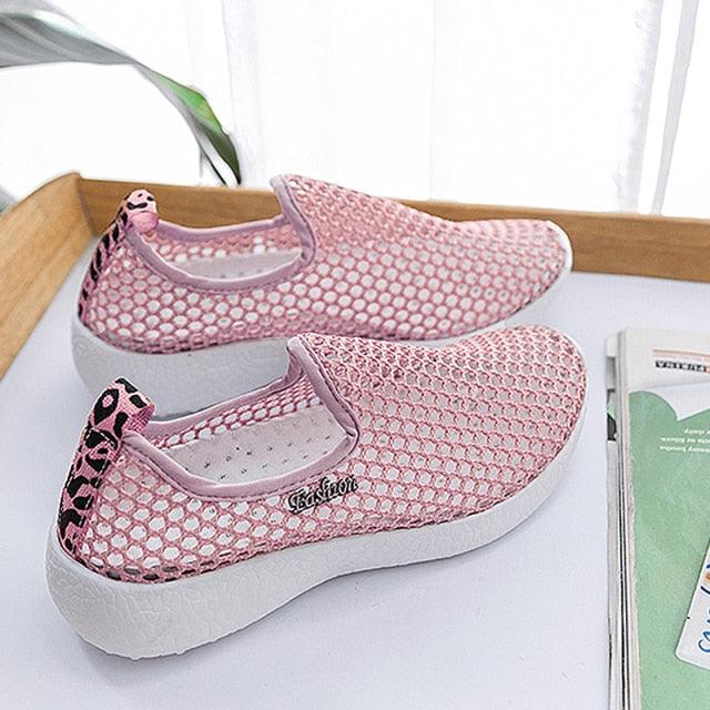 Sport Mesh Breathable Women Shoes Fashion Sports Soft Comfortable Women Shoes Fashion Slip-On Sports Shoes Soft Sole Breathable Comfortable Running Walking Shoes Stevvex