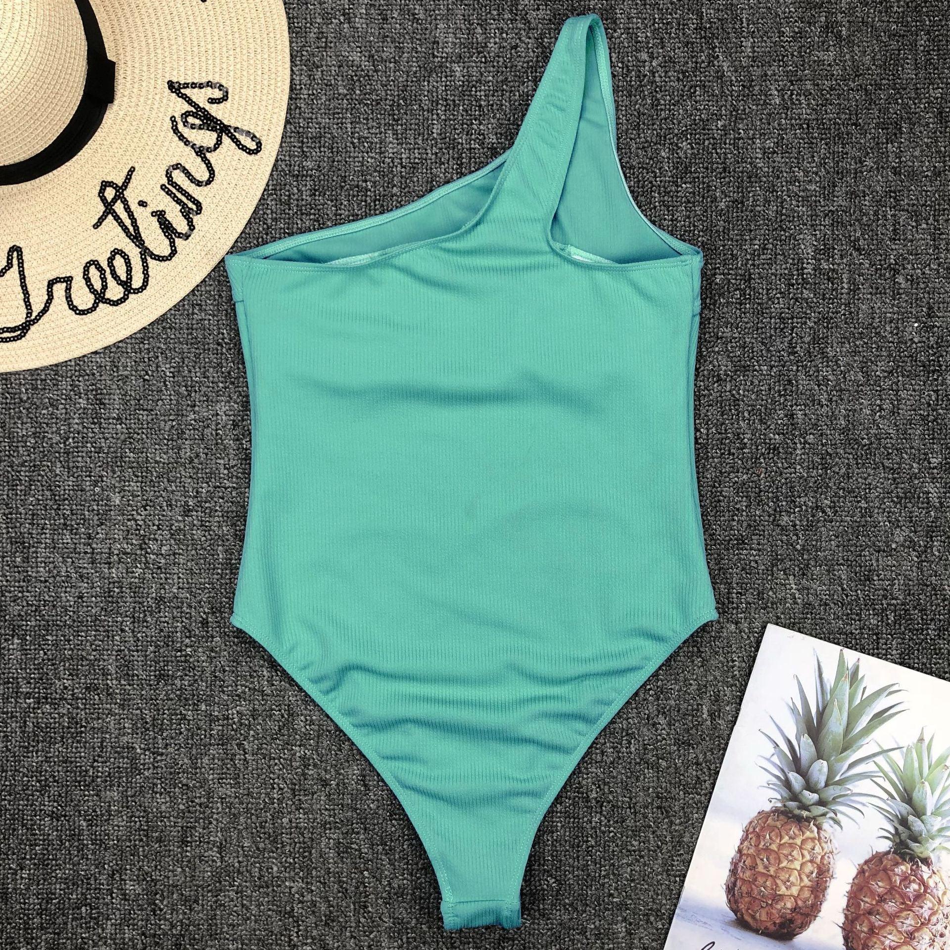 Luxury Black Female Swimsuit Vintage One Piece Ruffled Push Up Tummy Control Swimwear Halter One Piece Slimming Retro Swimsuit Women's Plus Size Push Up Bathing Suit Solid Red Swimwear Women Padded Bathing Suits Stevvex