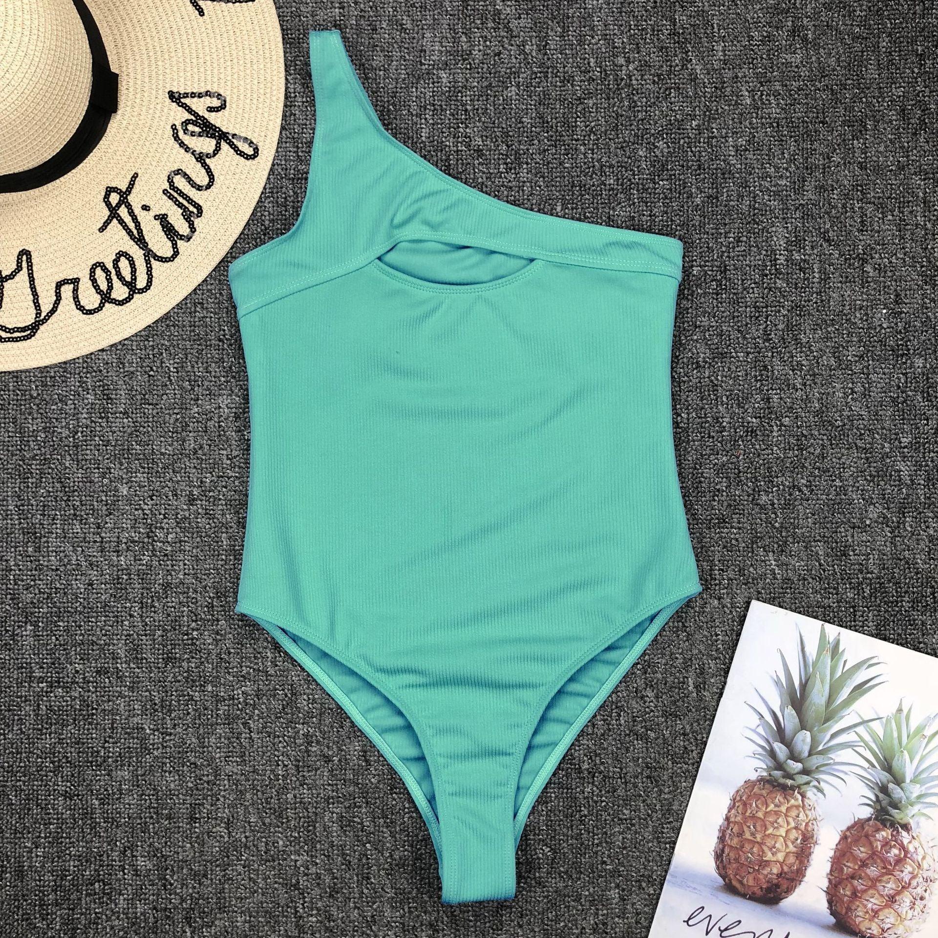 Luxury Black Female Swimsuit Vintage One Piece Ruffled Push Up Tummy Control Swimwear Halter One Piece Slimming Retro Swimsuit Women's Plus Size Push Up Bathing Suit Solid Red Swimwear Women Padded Bathing Suits Stevvex