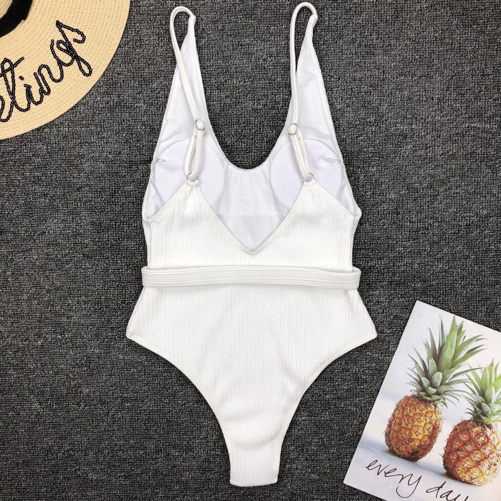 Luxury Black Female Swimsuit Vintage One Piece Ruffled Push Up Tummy Control Swimwear Halter One Piece Slimming Retro Swimsuit Women's Plus Size Push Up Bathing Suit Solid Red Swimwear Women Padded Bathing Suits Stevvex