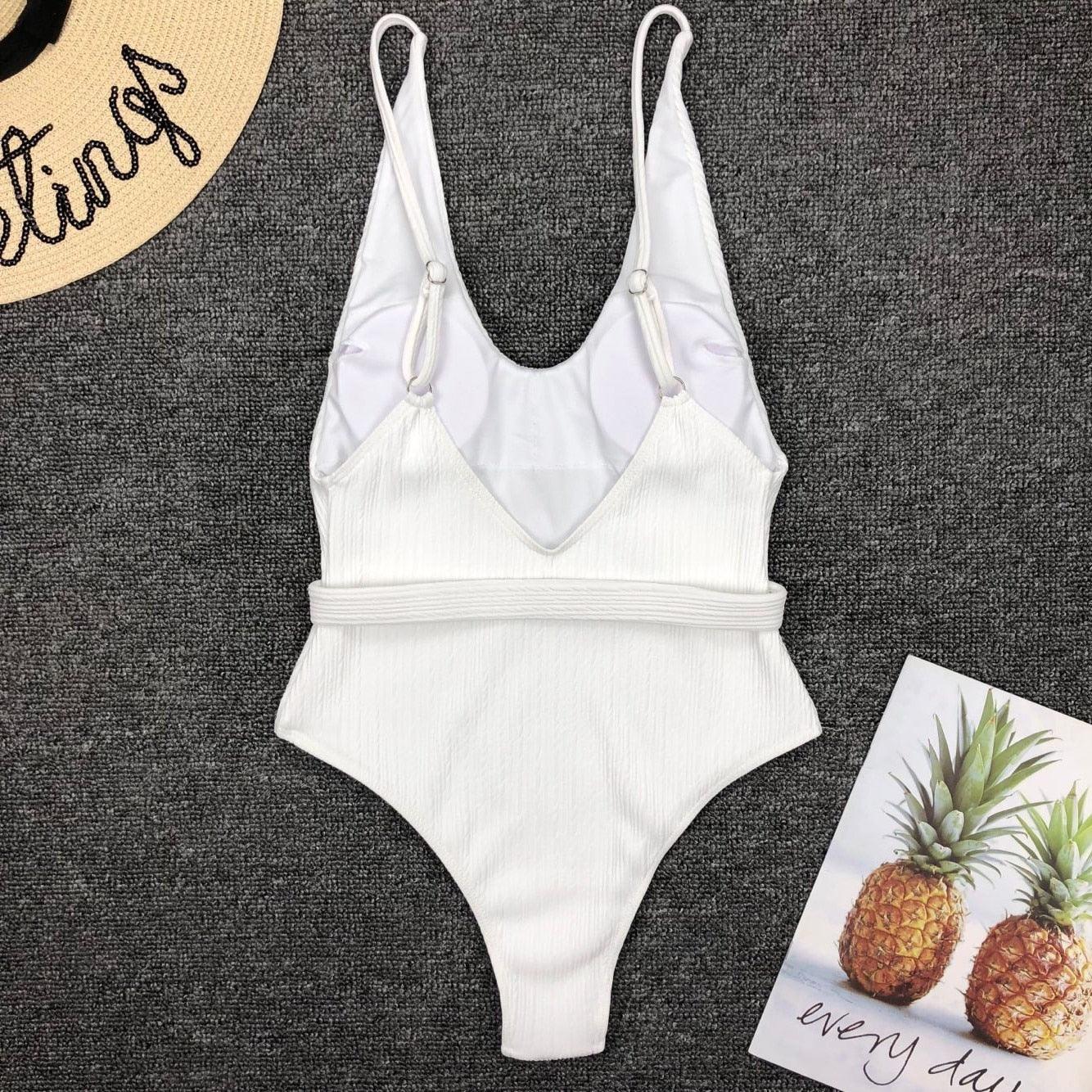 Luxury Black Female Swimsuit Vintage One Piece Ruffled Push Up Tummy Control Swimwear Halter One Piece Slimming Retro Swimsuit Women's Plus Size Push Up Bathing Suit Solid Red Swimwear Women Padded Bathing Suits Stevvex