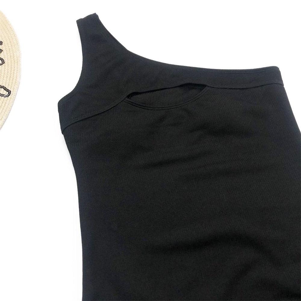Luxury Black Female Swimsuit Vintage One Piece Ruffled Push Up Tummy Control Swimwear Halter One Piece Slimming Retro Swimsuit Women's Plus Size Push Up Bathing Suit Solid Red Swimwear Women Padded Bathing Suits Stevvex