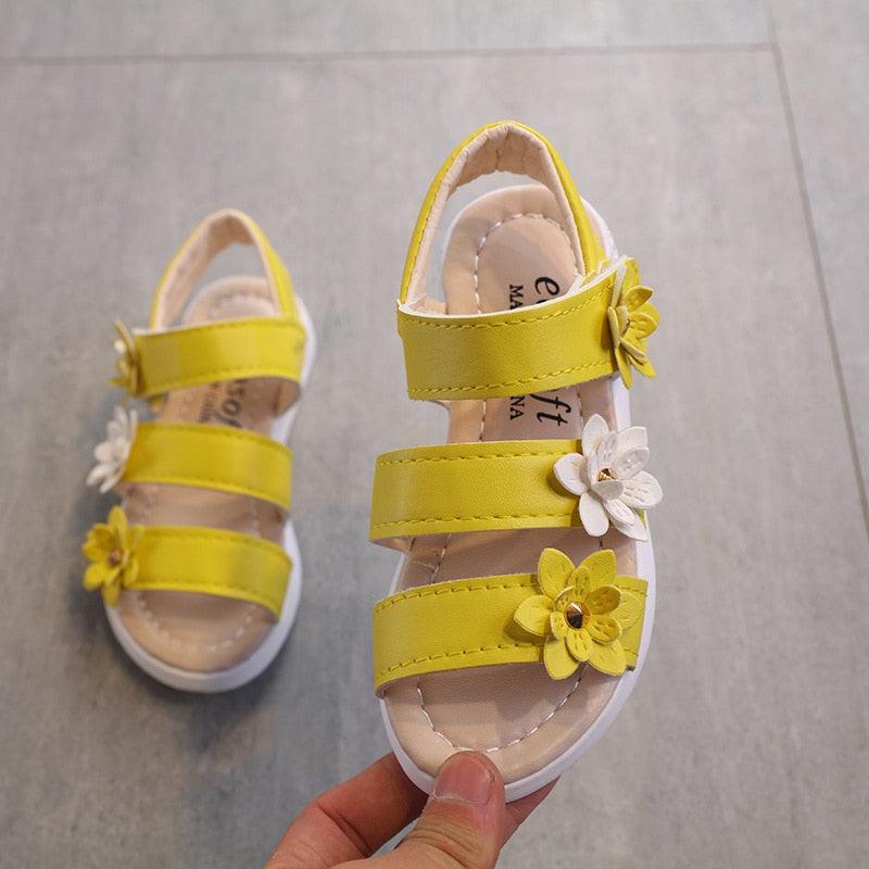 Children's Shoes Summer Style Sandals Girls Princess Beautiful Flower Shoes Kids Flat Sandals Baby Girl Girls Strappy Sandals With Flowers Open-Toe Dress Sandals Beautiful Outdoor Party Sandals Stevvex