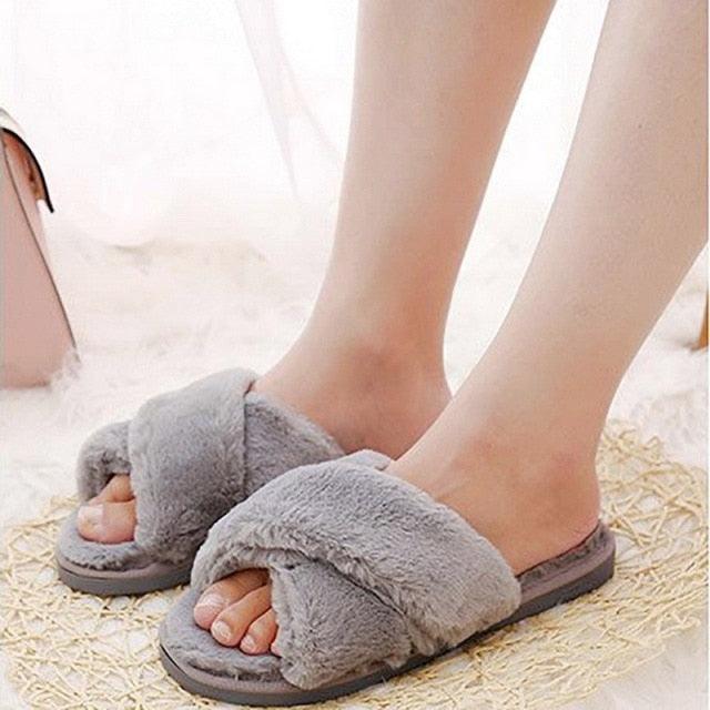 Warm Fluffy Slippers Women Faux Fur Slipper Indoor Floor Slides Flat Soft Furry House Warm Comfortable Fuzzy Furry Bedroom Slippers Indoor Cozy Memory Foam Anti-Slip Flip Flops Stevvex