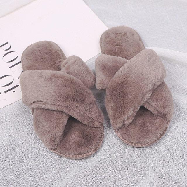 Warm Fluffy Slippers Women Faux Fur Slipper Indoor Floor Slides Flat Soft Furry House Warm Comfortable Fuzzy Furry Bedroom Slippers Indoor Cozy Memory Foam Anti-Slip Flip Flops Stevvex