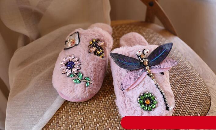 Winter Woman Warm Home Slippers Women Diamond Flip Flops Fur Slides Anti-slip Indoor Slippers Slip On Bedroom Shoes Memory Foam Wool Lining Indoor Ourdoor Non Skid Slippers Stevvex