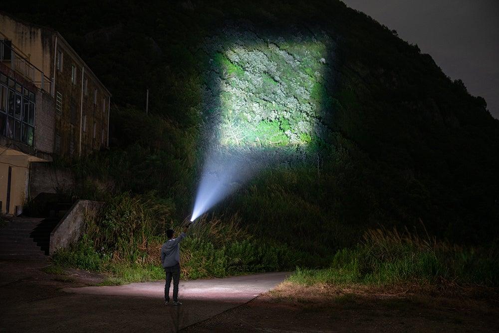 Rechargeable Adjustable Led Flashlights With High Lumen With Battery Display Super Bright Waterproof Flashlight  5 Lighting Modes For Adventure Hiking Camping Hunting New Design Stevvex