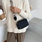 Retro Waist Bag PU Leather Fanny Pack Purse Leather with Gold Chain Strap Stylish Waist Pack Women Belt Bag Multifunctional Chest Bag Stevvex