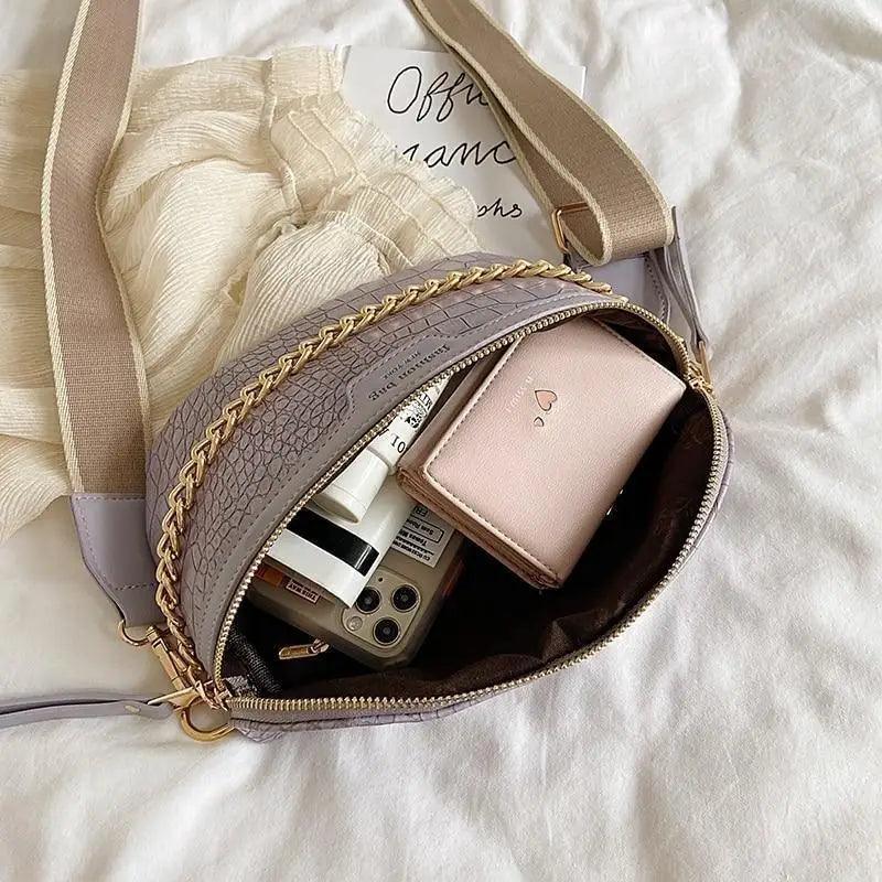 Retro Waist Bag PU Leather Fanny Pack Purse Leather with Gold Chain Strap Stylish Waist Pack Women Belt Bag Multifunctional Chest Bag Stevvex