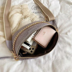 Retro Waist Bag PU Leather Fanny Pack Purse Leather with Gold Chain Strap Stylish Waist Pack Women Belt Bag Multifunctional Chest Bag Stevvex