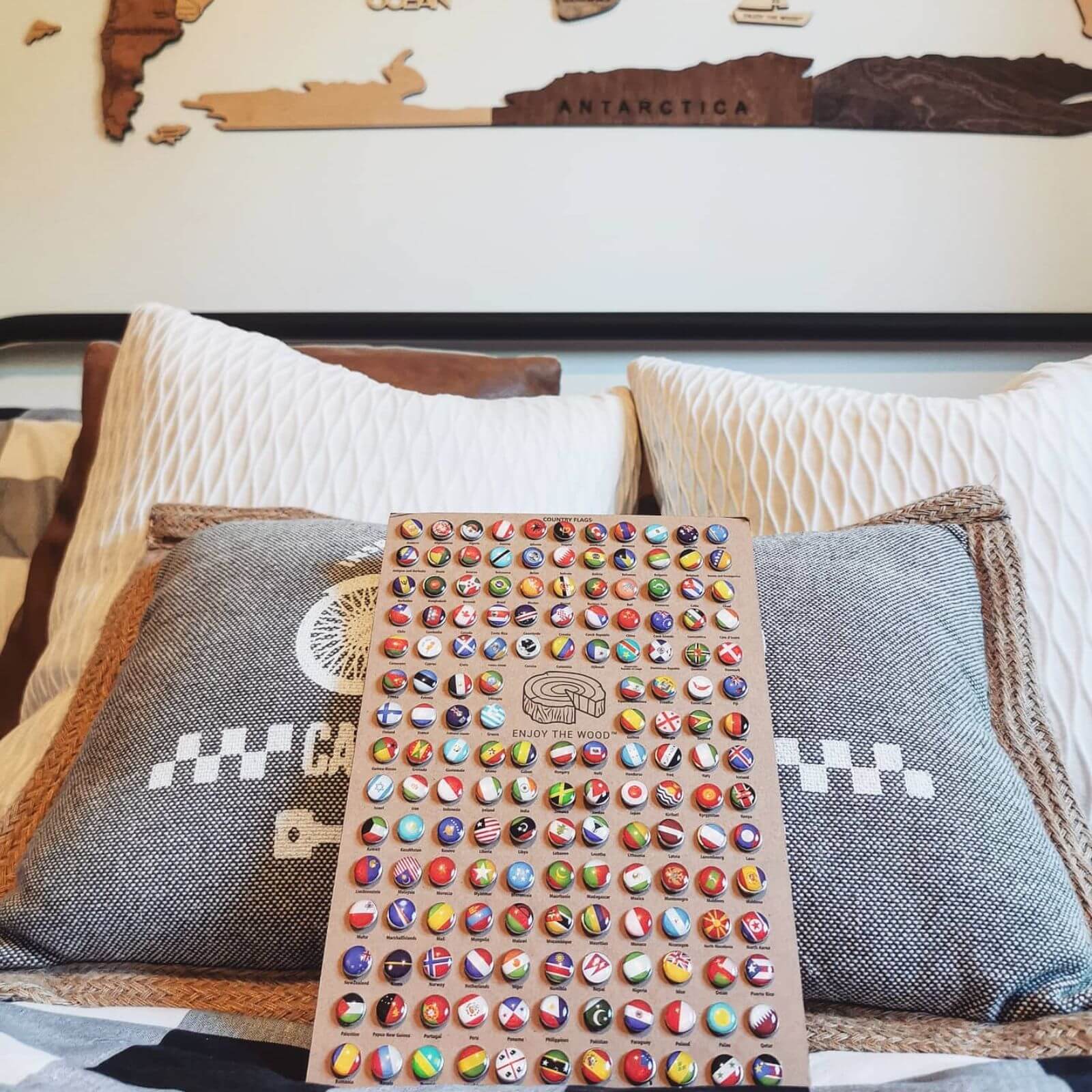 Bundle: Colored Map, Photo Frames, Flags and Airplanes Pins Enjoy The Wood