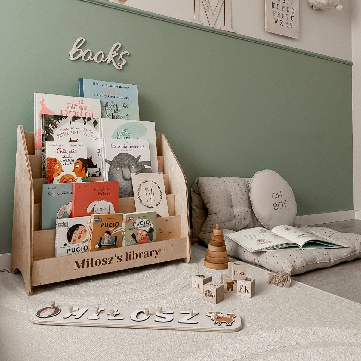 Front facing bookshelf - SJB-DIAMOND ELITES