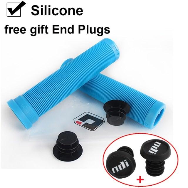 Silicone Bicycle Grips Road Bike Handlebar Grip With Rubber Handle Bar End Plug Bicycle Silicone Foam Grips Memory Foam Technology And Ergonomic Design Anti-Slip Shockproof And Weather Resistant Bicycle Handles Stevvex