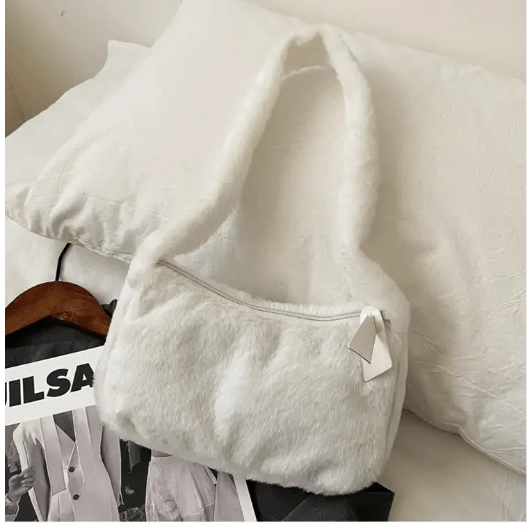 Simple And Stylish Women Soft Plush Winter Furry Shoulder Bags For Ladies And Girls Designer Clutch Handbag For Female Stevvex
