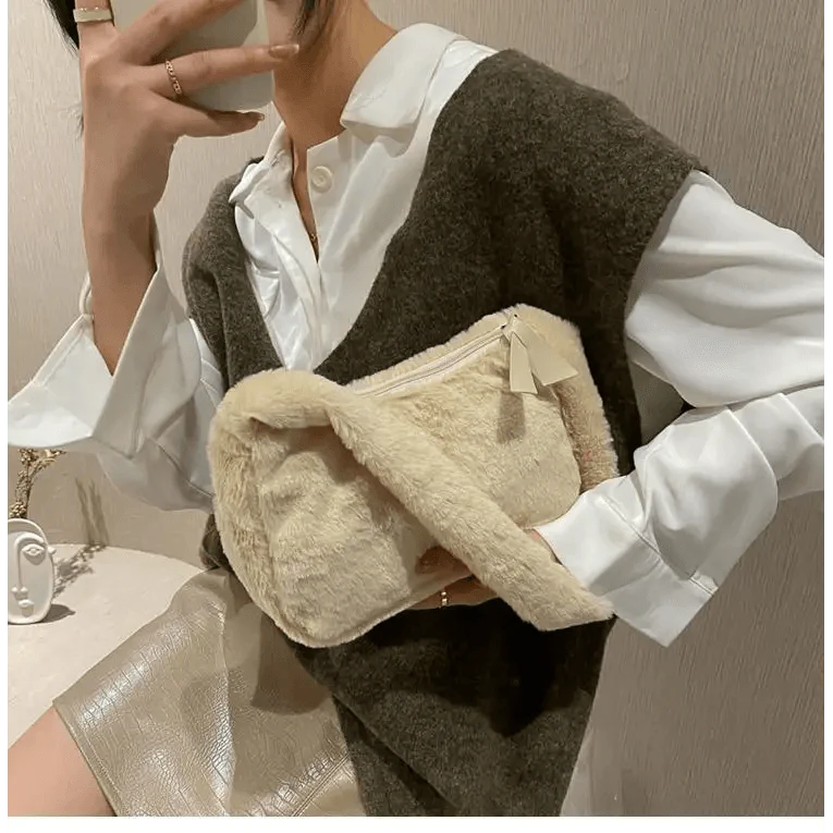 Simple And Stylish Women Soft Plush Winter Furry Shoulder Bags For Ladies And Girls Designer Clutch Handbag For Female Stevvex