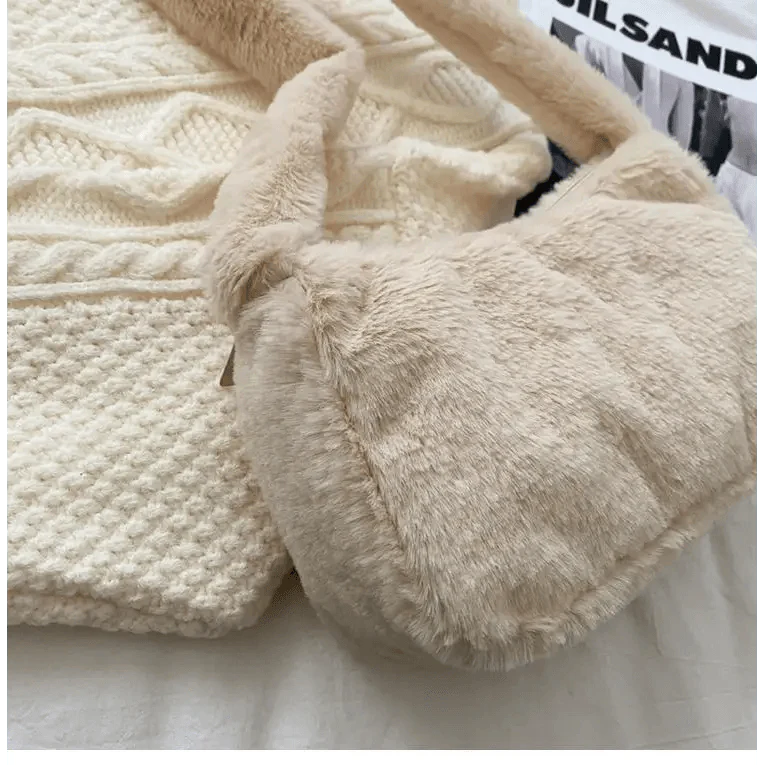 Simple And Stylish Women Soft Plush Winter Furry Shoulder Bags For Ladies And Girls Designer Clutch Handbag For Female Stevvex