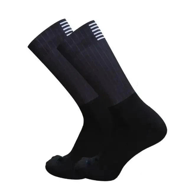 Simple Modern Design Anti Slip Silicone Cycling Socks  For Men Unique  Bicycle Running Socks Lightweight Breathable Sports Socks Stevvex