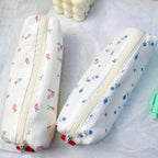 Simple Small Flowers White Fresh Style Pencil Bag Students Pencil Cases Unique Makeup Lightweight Cosmetic Bag Pouch Stevvex