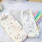 Simple Small Flowers White Fresh Style Pencil Bag Students Pencil Cases Unique Makeup Lightweight Cosmetic Bag Pouch Stevvex