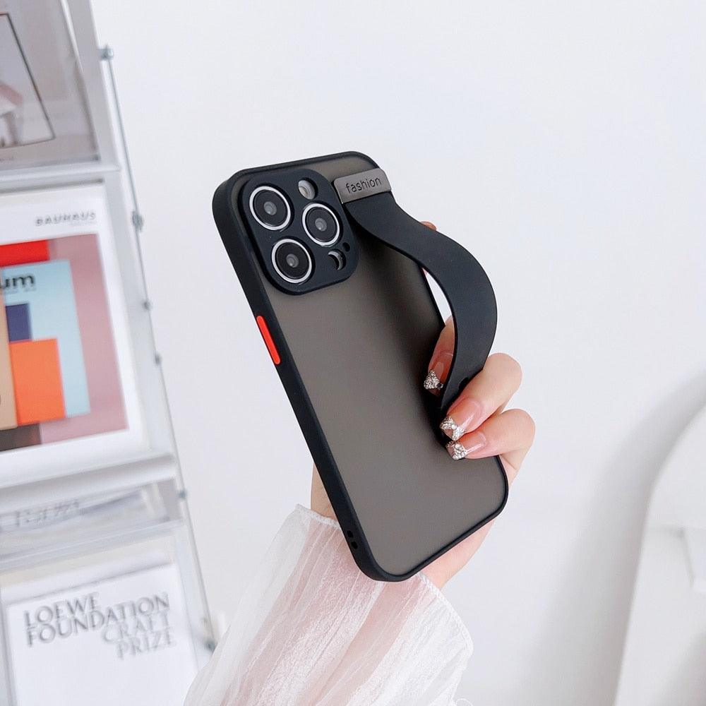 Simple Unique Design Silicone Case Lens Full Protection Shockproof Armor Wrist Band Phone Case For iPhone 14 13 12 11 Pro Max XR XS X 7 8 Plus Luxury Silicone Bumper Hard Iphone Cover Stevvex