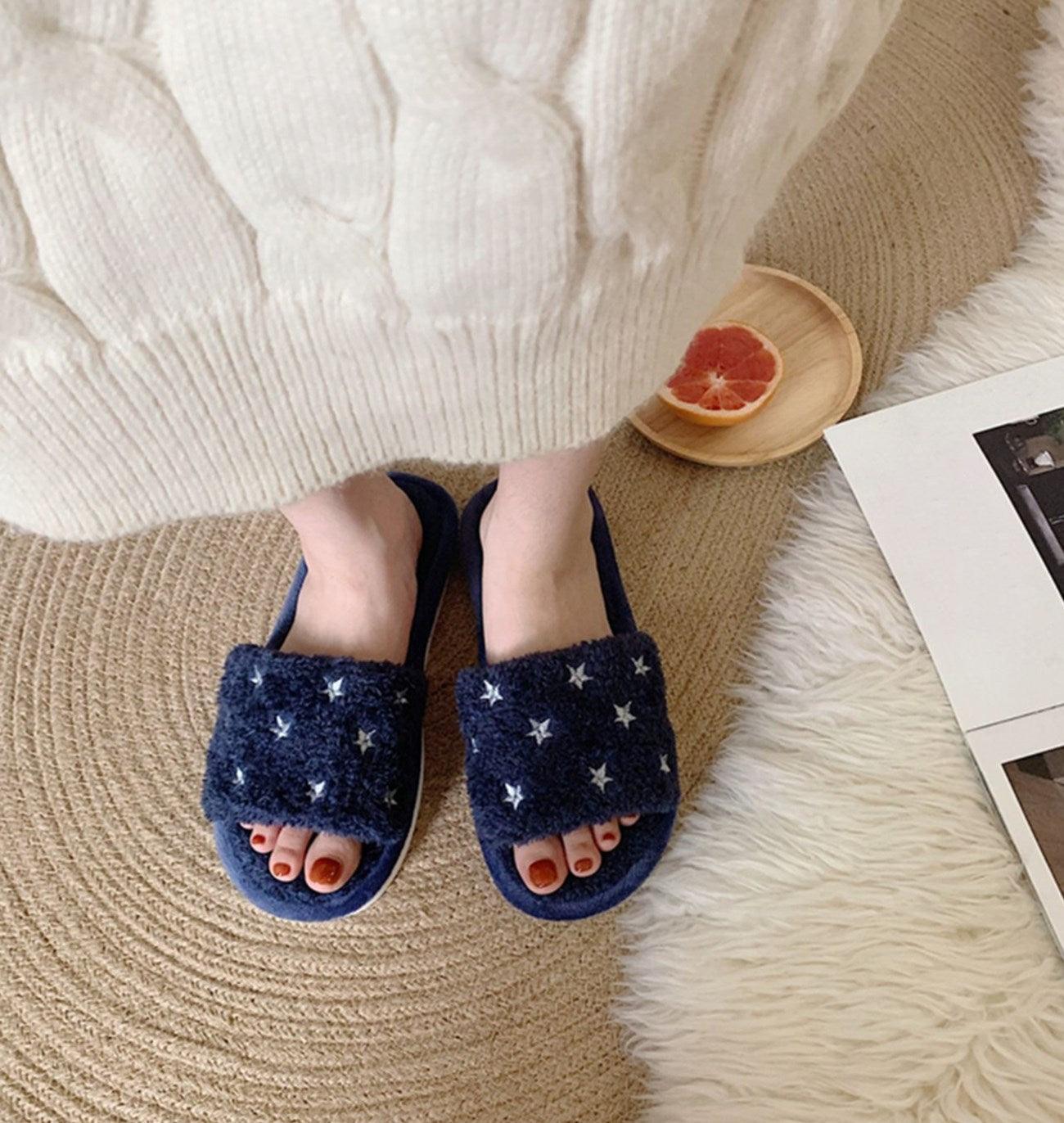 Soft Fur Home Slippers Warm Fluffy Plush Slippers Winter Cotton Slippers Fashionable Plush Shoes Fur Slippers Flip Flop Open Toe Cozy House Slippers Stevvex