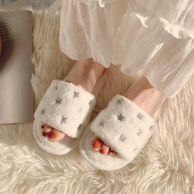 Soft Fur Home Slippers Warm Fluffy Plush Slippers Winter Cotton Slippers Fashionable Plush Shoes Fur Slippers Flip Flop Open Toe Cozy House Slippers Stevvex