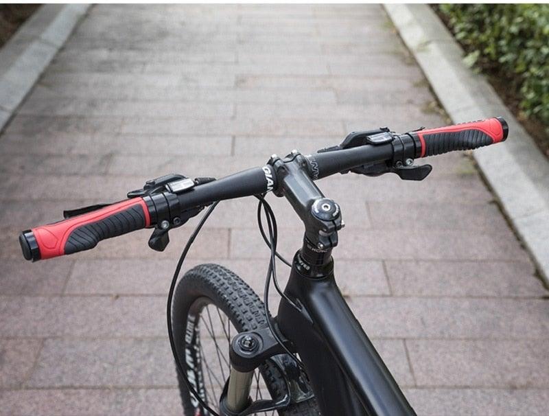 Sponge Bicycle Grips Handle Anti-Skid 3D Silicone Grip Cycling Handlebar Ultralight Bike Grips Foam Single Lock On Bicycle Handle Bar Soft Comfortable Non-Slip Bike Handle Grips For Mountain Beach Cruiser Scooter Stevvex