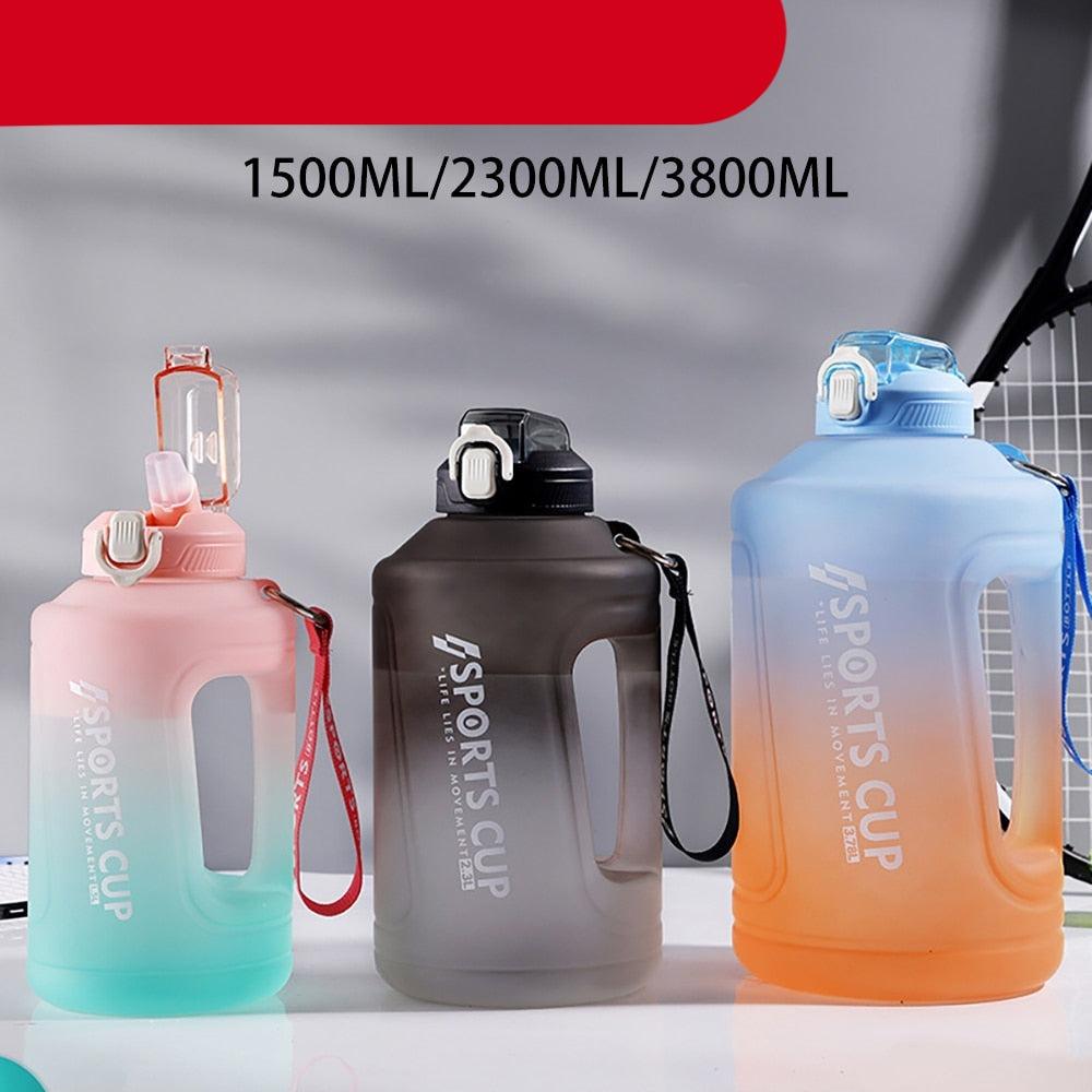 Sport 2l Water Bottle Reminder Plastic Straw Water Bottle Fitness Big Bottles 1500ML / 2300ML / 3800ML 2 liter  Sports Drinking Bottle Reusable Easy Clean Sealing Water Bottle with Lanyard for Hiking Stevvex