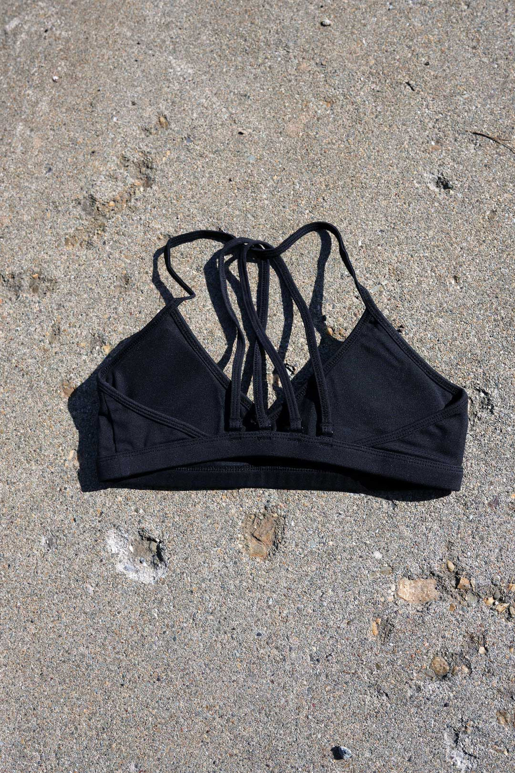 Essentials Minimal Sports Bra Thrash Happy