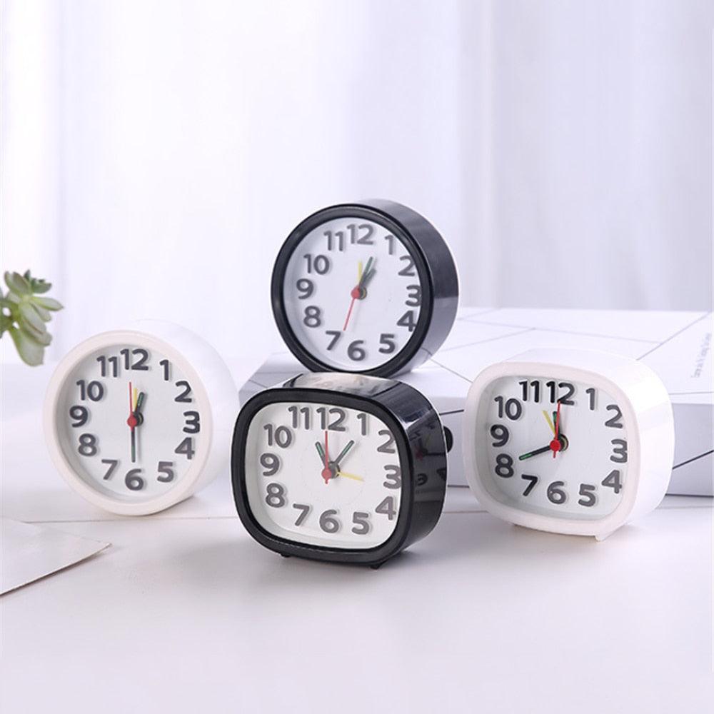 Square Round Small Alarm Clock Snooze Silent Sweeping Wake Up Table Clock Travel Alarm Clock Analog Small Simple Battery Operated Clock Non Ticking Alarm Clock Snooze Light Functions Bedside Table Clock  Battery Powered Compact Portable Travel Alarm Clock Stevvex