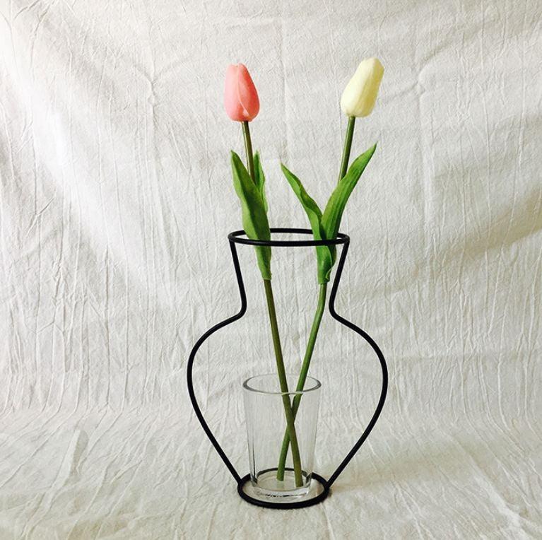 Style Retro Line Flowers Vase Frame Nordic Style Wall Hanging Metal Holder Modern Solid Home Decor Modern Rose Frame Clear Vase Planter Flower Holder Decorations for Wedding Living Room, Office Party Stevvex