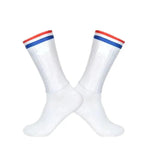 Stylish Summer  Breathable Cycling Socks For Men Anti Slip Seamless Sports Cycling Socks For Men Modern Design Running Sports Socks Stevvex