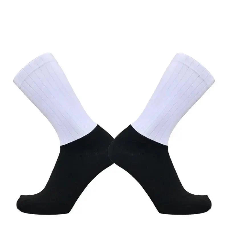 Stylish Summer  Breathable Cycling Socks For Men Anti Slip Seamless Sports Cycling Socks For Men Modern Design Running Sports Socks Stevvex