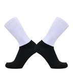Stylish Summer  Breathable Cycling Socks For Men Anti Slip Seamless Sports Cycling Socks For Men Modern Design Running Sports Socks Stevvex
