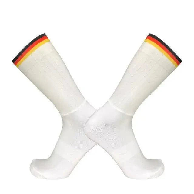 Stylish Summer  Breathable Cycling Socks For Men Anti Slip Seamless Sports Cycling Socks For Men Modern Design Running Sports Socks Stevvex