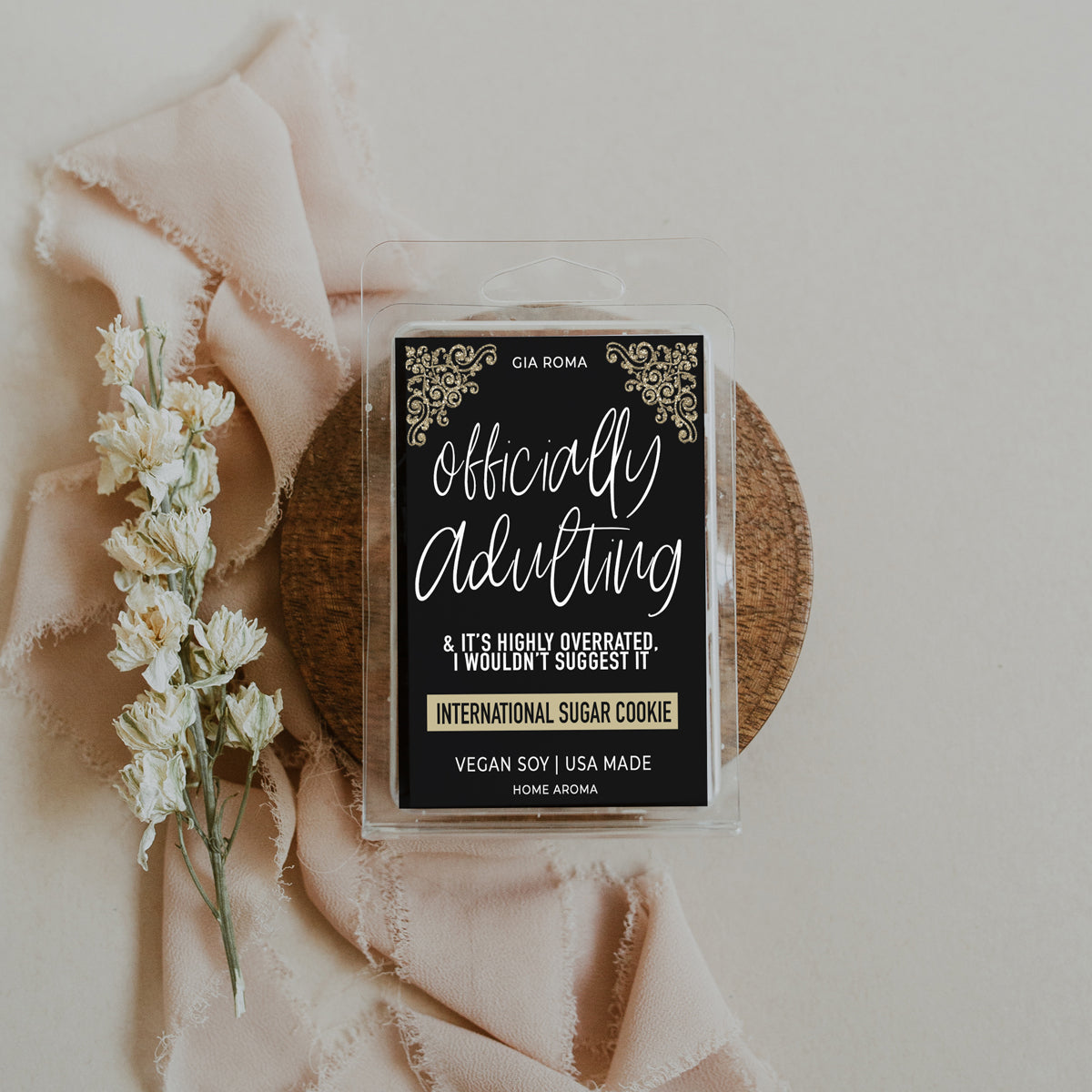International Sugar Cookie Scented Candle Sweet Vanilla Sugar Bakery Holiday Nostalgia Fragrance BandsCo Straps