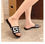 Summer Design Women Slippers Fashion Flat Heels Sildes Shoes Women's Flat Sandals Strap Slide Sandals Open Toe Comfortable Soft Luxury Slide Sandals Simple Cotton Fabric Straps Open Toe Flat Sandal For Womens Stevvex
