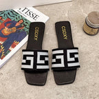 Summer Design Women Slippers Fashion Flat Heels Sildes Shoes Women's Flat Sandals Strap Slide Sandals Open Toe Comfortable Soft Luxury Slide Sandals Simple Cotton Fabric Straps Open Toe Flat Sandal For Womens Stevvex