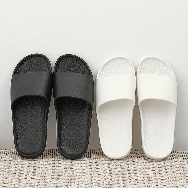 Summer Home Mens Slippers Simple Black White Shoes Non-Slip Bathroom Slides Flip Flops Indoor Women Slippers Soft Slides Slippers For Men Cloud Cushioned Slides Thick Non-Slip Pool Gym House Slipper Stevvex